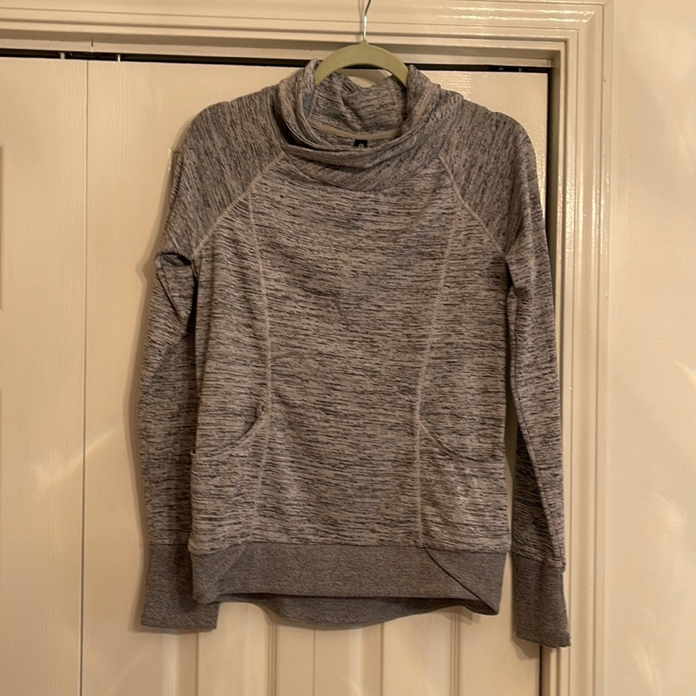 Two-tone gray top